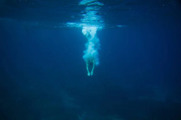 Частичный Вид Человека Погрузиться Океан — стоковое фото