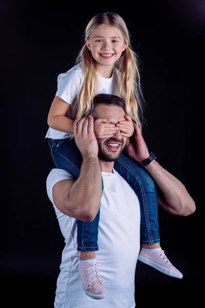 Отец и дочь весело — стоковое фото