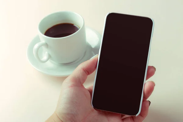 Smartphone Coffee Table — стоковое фото